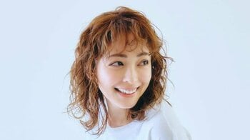 平山あや  雰囲気ガラリ“20センチばっさり”新ヘアショット公開！「透明感ましまし」「とってもお似合い」と反響