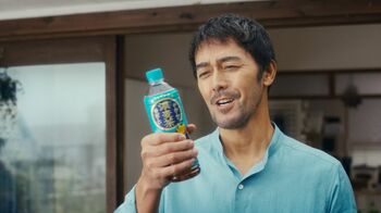 阿部寛 CM初の歌声を松山千春の『長い夜』で披露！青春時代の“濃い”思い出は「学校に内緒で新聞配達」