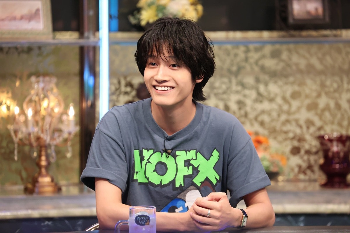 Aぇ! group・佐野晶哉「身長180cmなのに、足のサイズは24.5cm」ロケで