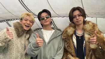 平野紫耀＆神宮寺勇太＆岸優太 サインする裏側の様子を公開！ユーモラスな落書きに反響「個性があふれてる」