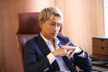 佐野岳が第5話に出演！「心底ムカついてくれたら、役者としては本望」薬物使用を疑われる金と権力にまみれた傲慢社長役『最後の鑑定人』