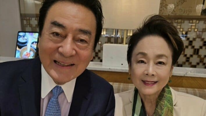 高橋英樹 妻＆娘・真麻と豪快パフェを囲む親子3ショット披露！フルーツパーラーでのぜいたくな家族時間に「マジ幸せすぎなんよ」