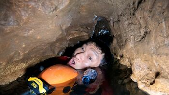 ザブングル加藤が 神の宿る島の激セマ洞窟へ ～その先に待つ奇跡の絶景とは