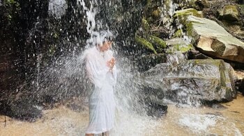 【京都唯一の日本の滝百選】“温めてから冷やす”の逆を行く「滝行×薪テントサウナ」宿泊プラン、宮津の貸切ヴィラ2施設で10月1日より提供開始