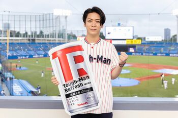 亀梨和也が3年ぶりの始球式に登場！「（投球は）65点。ビビりました」