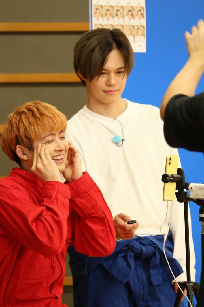 超特急『トレタリ』で大胆すぎる変顔披露＆新曲「Добрый день