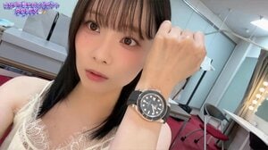 重盛さと美(38) “愛車と同額”購入した高級ロレックス披露！バレンシアガなど豪華な品々爆買い「値段えげつない」「メッチャ似合ってる」