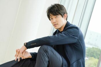 鈴木亮平 吉岡里帆に睨まれキュン♡「遠慮のない感じがいいんですよね」