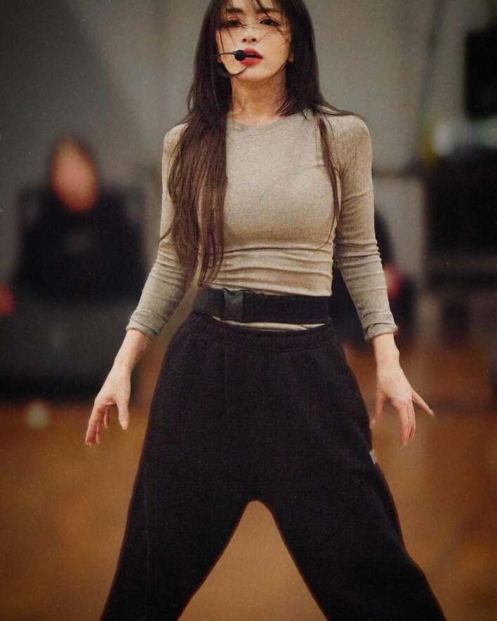 浜崎あゆみ デビュー27周年を報告！息子からプレゼントされた“桜”を