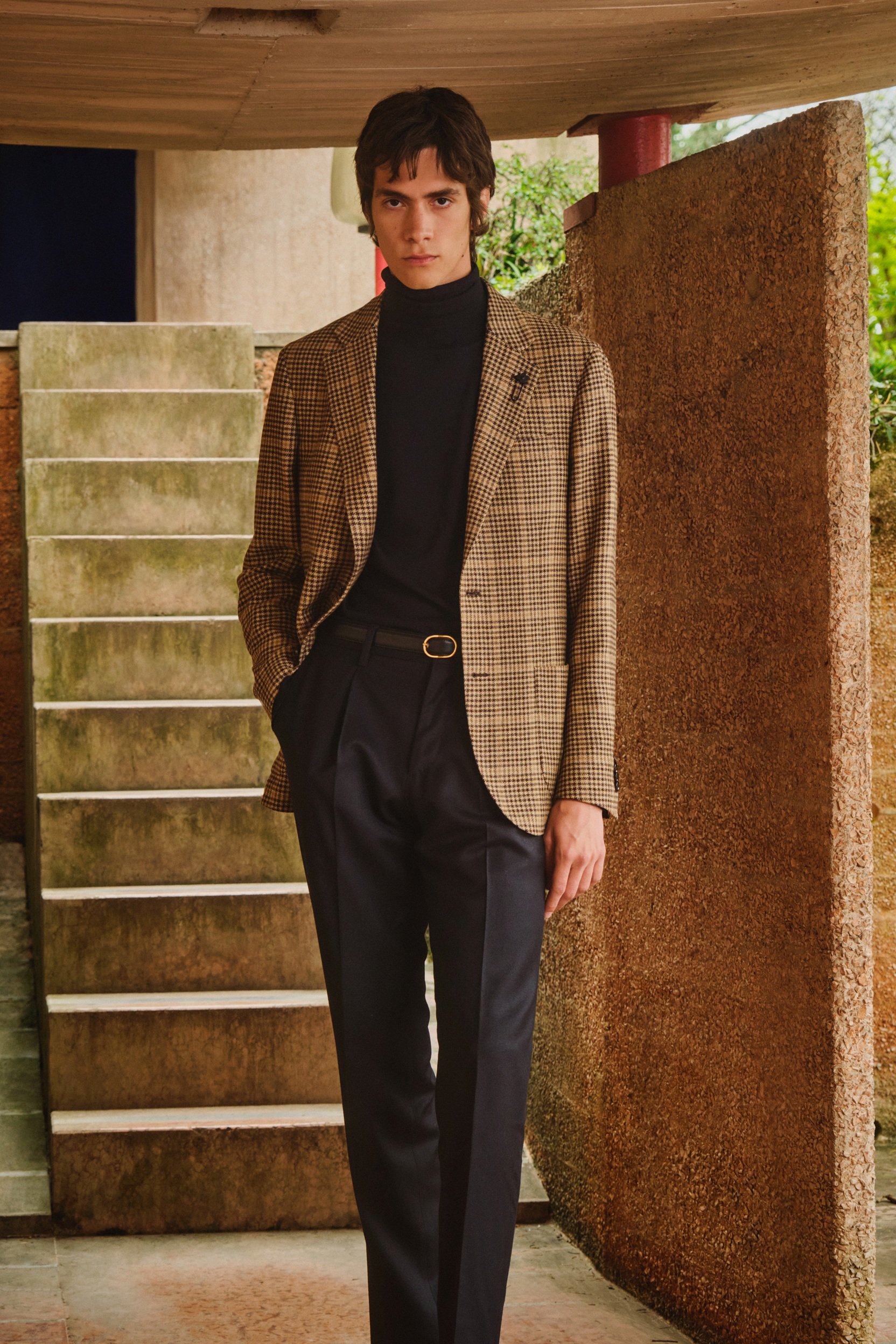 週末限定セール！LARDINI スーツ　42 Super 150'sウール サージスーツ – LARDINI Online Store