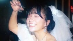 結婚発表のヘラヘラ三銃士・さおりん 純白ミニ丈ドレス披露！はじける笑顔をみせた幸せいっぱいな姿に「似合ってる」