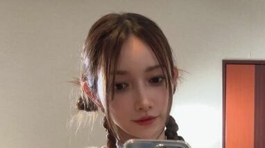 なかなか着ることないけど…」後藤真希 三つ編み×ツインテールでレアな
