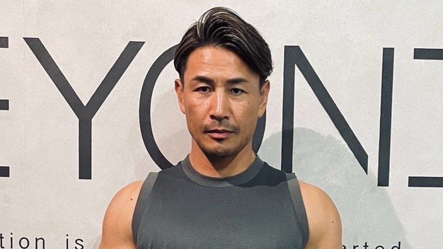 魔裟斗 ムキムキな筋肉際立つトレーニング姿公開！太くたくましい腕で顔を真っ赤にして追い込む様子に「張ってますね」