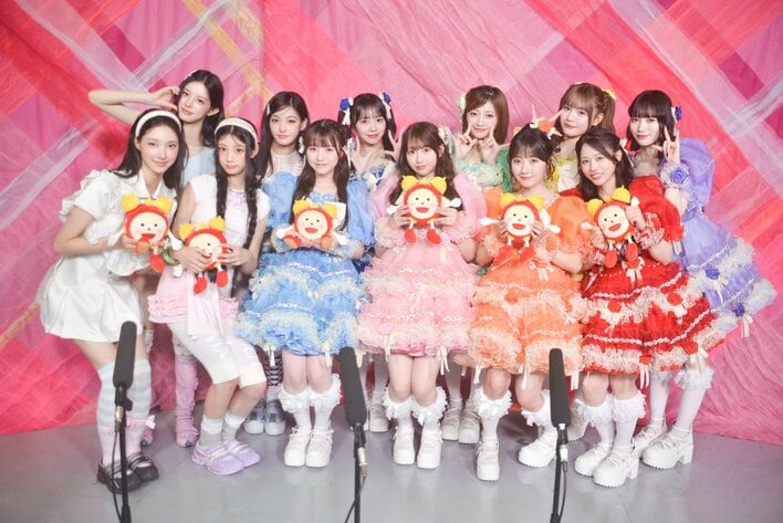 ILLITとCUTIE STREETが‟かわいすぎる”コラボで意気投合！うまく歌うコツをお互いに伝授『2026 FNS歌謡祭 夏』めざましインタビュー