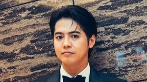 「優しいパパの顔」1児の父・片寄涼太 子どもを抱っこしたモノクロショット公開！小さなおてての先に向ける幸せあふれる目元に「ほっこり」