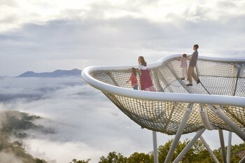 『ファミリーの思い出応援プロジェクト』！4月は「星野リゾート　トマム」の日帰り施設の無料招待券を3組最大12名にプレゼント！