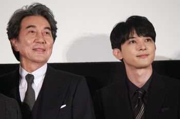 役所広司、“息子”吉沢亮にニッコリ「お父さんのことをほめてくれた」