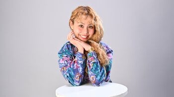 peco 8歳息子と全力で楽しむ自宅デコ！巨大なクモのデコレーションも　E.T.に憧れ近所に突撃した幼少期の思い出