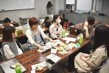 「お小遣い、いくらにしてる？」そんな何気ない会話が、孤立していたシングルマザーの心をほどく。