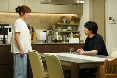【場面写真追加】夫に仕事がバレた麻紀（仲里依紗） 一方、薫子（深川麻衣）は夫に内緒で猫を迎え入れ…『Tokyo middle 30』第7話予告