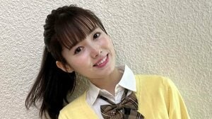 「JKにしか見えない」谷尻萌 ミニスカの制服姿に反響！すらりと伸びた美脚際立つショットにファンもん絶「スタイル良すぎ♡」