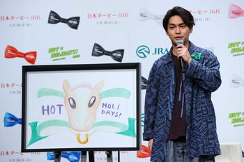 柳楽優弥が絶賛！土屋太鳳＆木村カエラが「馬とリボン」をテーマに芸術的なアート作品を披露