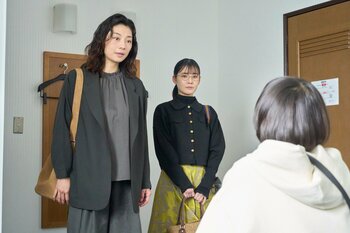 【場面写真追加】夏海（小池栄子）たちは有名人とのトラブルで炎上するシングルマザー・あかり（恒松祐里）を支援することに『さよならノワール』第6話予告