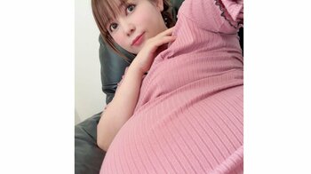 「もうすぐ」双子妊娠中の中川翔子 大きく膨らんだお腹の近況をアップ！「胎動が尊い。名前決めないとな」と思いも吐露