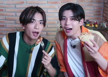 高橋恭平＆長尾謙杜 かたやぶりなピザ屋さんをリポート「僕たちが楽しんでいる姿を見ていただきたい」