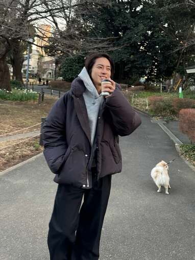 山下智久 “変装なし”で街を散策するオフショット公開！「last one