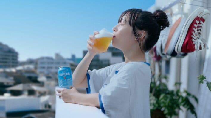 広瀬すず ビールを片手にを自由時間を楽しむ新CMが公開！プライベート