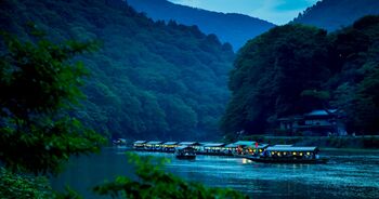 【翠嵐 ラグジュアリーコレクションホテル 京都】伝統が息づく、嵐山の幽玄な夕べ「嵐山鵜飼」鑑賞付プランを販売