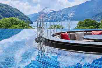 【箱根・芦ノ湖 はなをり】ススキでつながる絶景と芸術の秋　芦ノ湖からススキ草原と美術館を周遊する秋の箱根旅