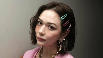 「天才！」村重杏奈 “絶対領域”見せレースニーハイ×ミニ丈姿のコーデ披露！美脚際立つふんわりとした甘めファッションに「スタイル良い」