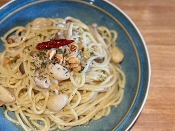 松村北斗 SixTONESメンバーの気になる“におい”を告白「森本慎太郎がニンニクのにおいで…ペペロンチーノみたいでお腹が空いちゃう！」