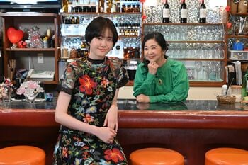 尾碕真花主演！魔法のワインと思い出の料理が 年寄り嫌いで他人を信じない若者の未来を変えていく『介護スナックベルサイユ』