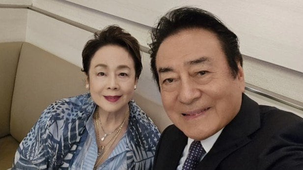 高橋英樹 帝国ホテルで妻との豪華ディナーショットを公開！ステーキ丼から名物デザートまで高級感漂う贅沢料理に「美味しそう」
