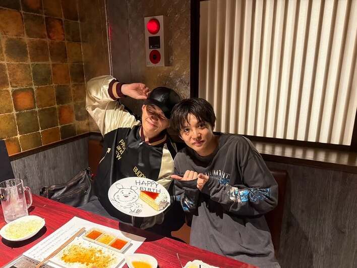 あんたら世界一」八木勇征 佐藤大樹とのバースデー密着2ショット披露