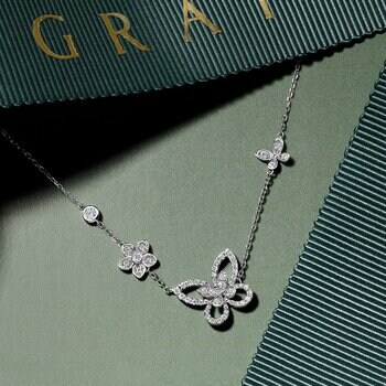 グラフのアイコニックなモチーフをダブルで楽しめるオンライン限定の新作ペンダントがホリデーシーズンに新登場