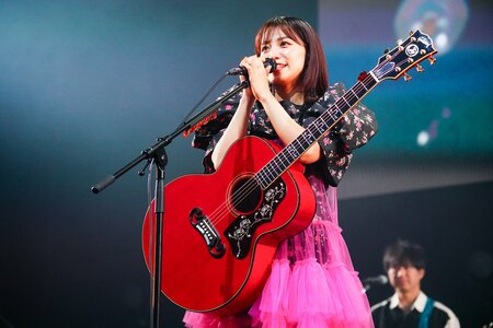 デビュー15周年miwaがCDJで『ヒカリヘ』『don't cry anymore』『chAngE』全曲代表曲の集大成セトリ披露【COUNTDOWN JAPAN 25/26ライブレポ】