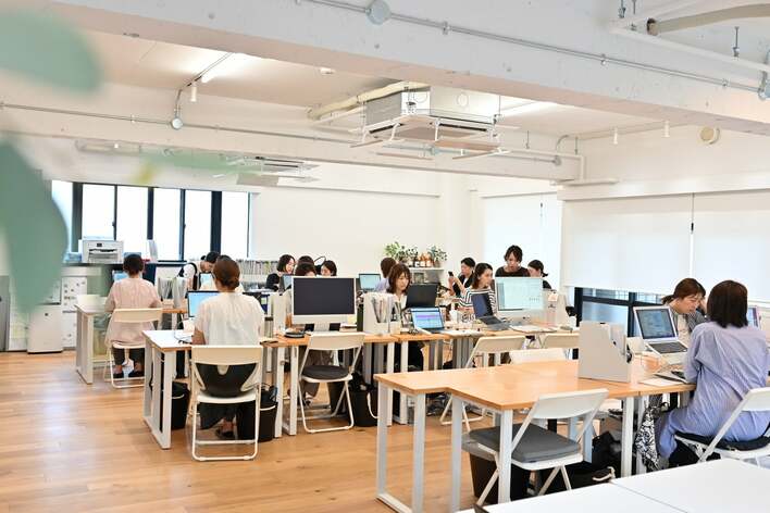 全員16時半定時、社内学童も。「子育てと仕事の両立を、家庭だけの問題にしない」50人の会社が続けてきたこと