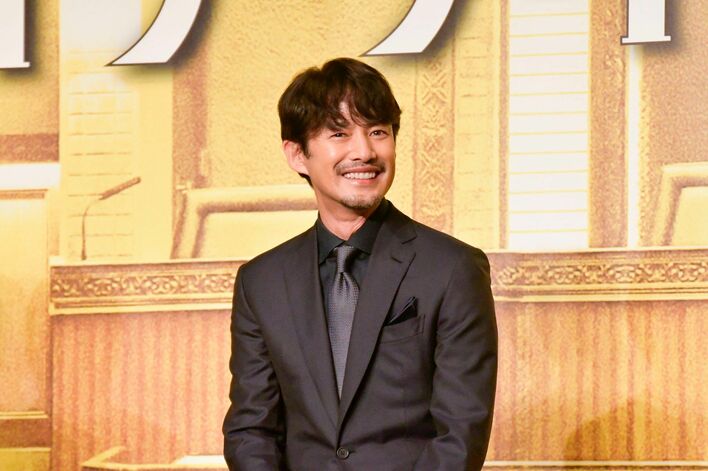 「竹野内豊はよく寝ていた」小日向文世の暴露にたじたじ