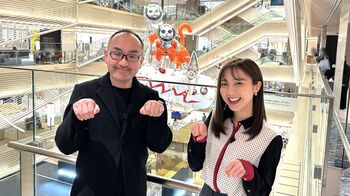 猫400匹が宙を舞う！ヤノベケンジの巨大アートが銀座で大爆発！佐久間みなみが“猫まみれ”の現場をリポート