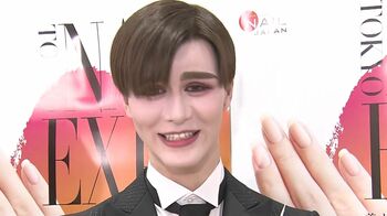 Mattが自慢の“羽ネイル”を披露「ずっと天使になりたかった」