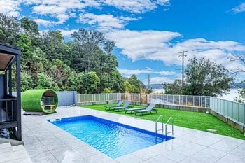 《リゾートグランピングドットコム》春・初夏のグループ旅行決定版！最大40％OFFも。大人数で「オトクに・贅沢に」泊まれる全国の厳選ヴィラ・グランピング5選を公開