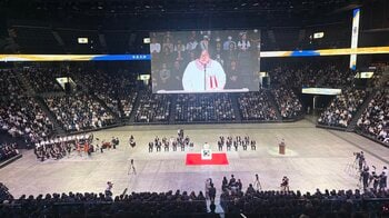 学びの第一歩となる門出を沖縄サントリーアリーナで琉球大学入学式を開催