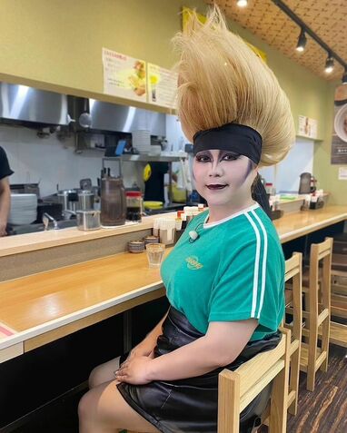 横顔がそっくり」りんごちゃんが『X JAPAN』のToshlの姿で和の