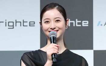 佐々木希「美容は永遠のテーマ」美しさを保つ秘訣は”バランスのいい食事”