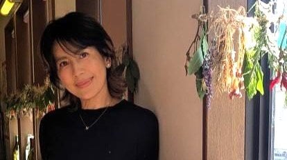 「母さんもらいます」長谷川理恵 12歳息子の“リアルちびT”を着こなし！ボディライン際立つコーデに「スリムで素敵」