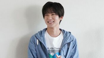 月9ドラマ『海のはじまり』クランクインをレポート！目黒蓮が約300人のエキストラとのにぎやかな撮影に笑顔を見せる